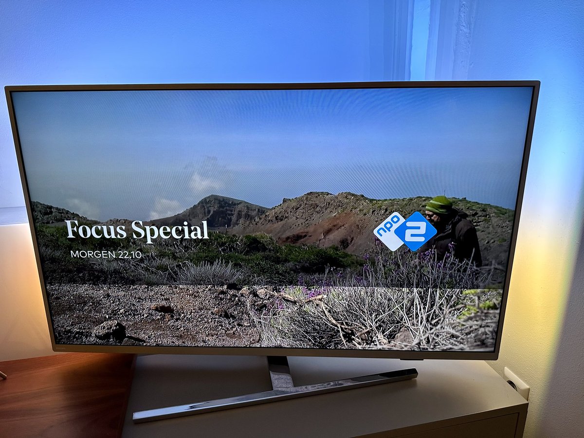 Ik zet de tv aan en de promo van <a href="/Wetenschap/">NTR Wetenschap</a> komt voorbij. Morgenavond om 22.10 uur bij #focus op <a href="/NPO2/">NPO 2</a>, met <a href="/SCTrager/">Scott Trager can be found on the other blue site</a> over <a href="/WEAVEMOS/">WEAVE</a>. Kijken! (Alleen al vanwege de stortregen (!) tijdens de eerste waarneemnacht op La Palma).