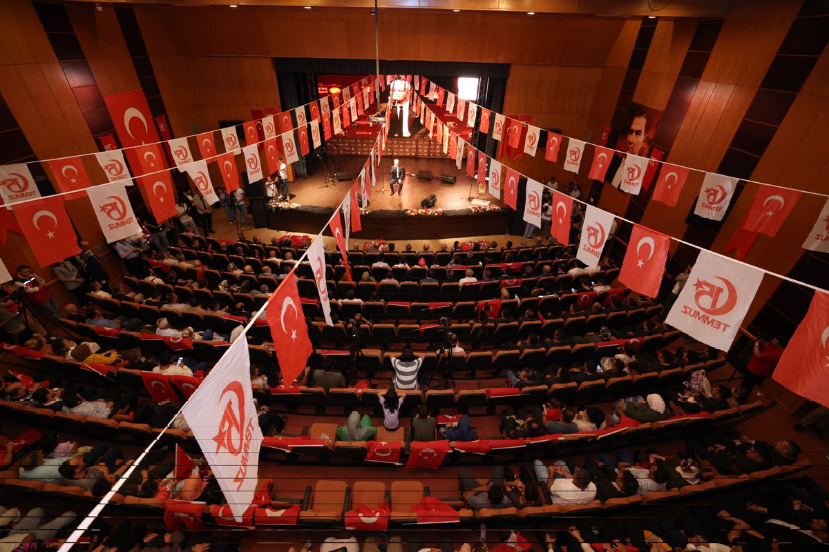 ❝ Geceye yenilmeyen her insana, ödül olarak bir sabah, bir gündüz ve bir güneş vardır... ❞
- Sezai Karakoç

🇹🇷 #15Temmuz Demokrasi ve Milli Birlik Günü anma programı

#ŞanlıDirenişin7Yılı
#TürkiyeYüzyılınınKahramanları