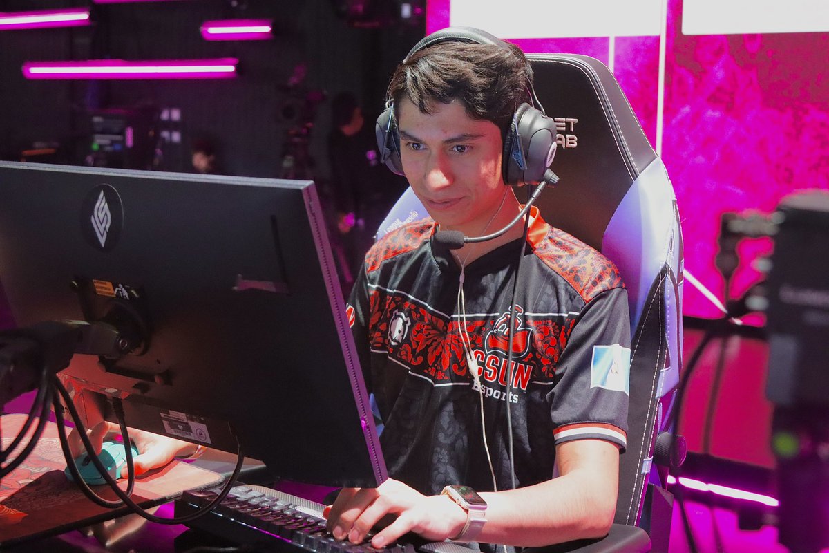 L1NNYshotz's tweet photo. Had the opportunity to photograph @CSUNEsports in their recent invitation to conduct a test broadcast using their Valorant Black and Red Rosters! https://t.co/L7HVvWJG5h
