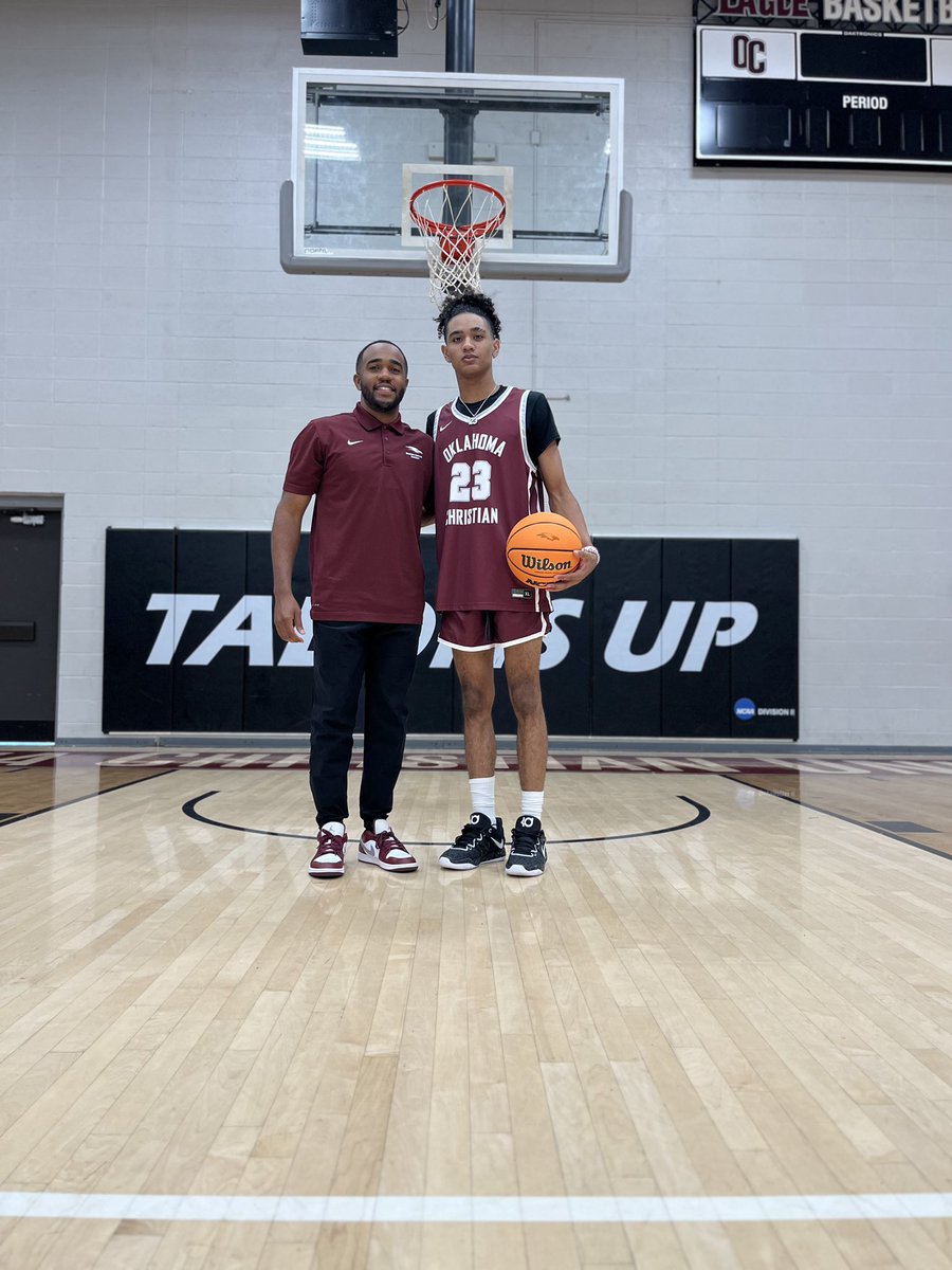 DjDill2024's tweet photo. after a great visit i’m excited and blessed to receive an offer to @OCEagles ! thank you @CoachTalleyOC &amp; @ChadJohnson_20 for having me. @TeamOklahomaBB @OkieBall_1 @kolbyjohnson11 @caddo_ok @PRO16League @BreckAnn4 https://t.co/U3xlAA2VDV