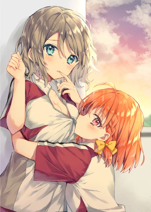 今日も暑いので曜ちゃんの胸元を涼しくしてあげるためファスナーを下げてあげる千歌ちゃん