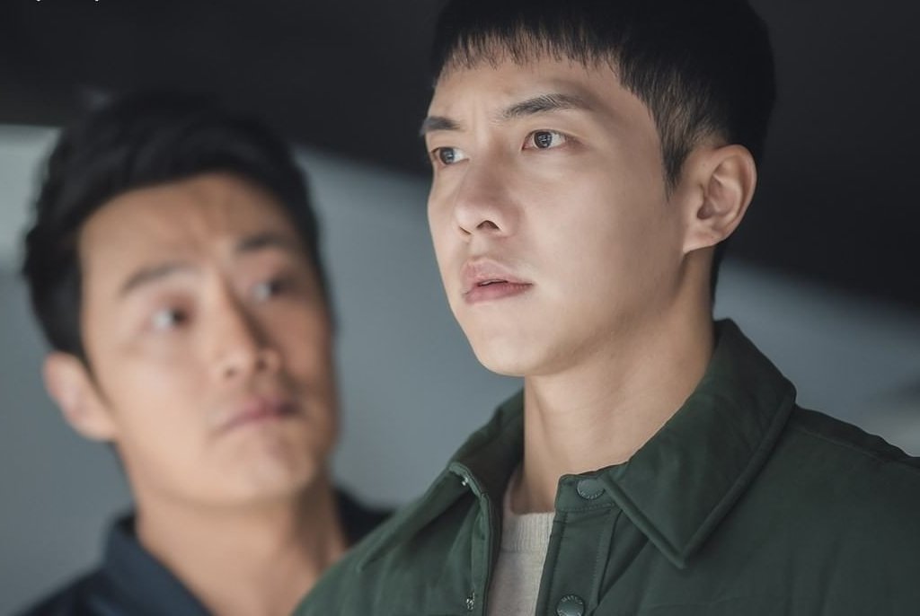 chispita_dramas's tweet photo. #MouseEp11
⚠️Spoiler⚠️
⚠️Spoiler⚠️
⚠️Spoiler⚠️
Muy a favor de que mate a vi0lador3s y as3sin0s ya que tiene ese instinto que se cargue a la gentuza. https://t.co/BULvgnsR0i