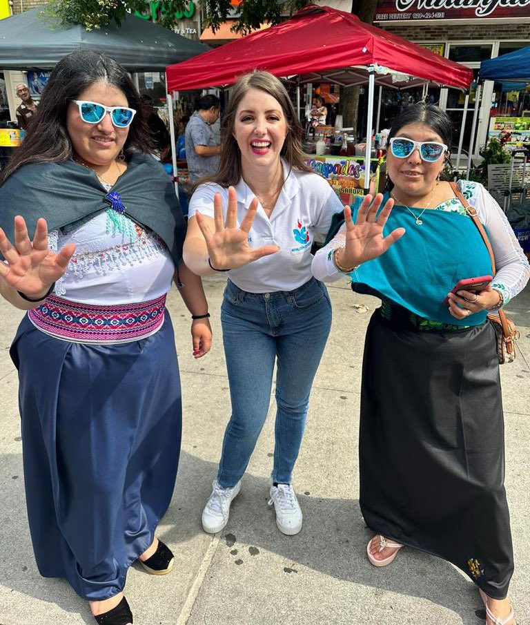 MoniPalaciosZ's tweet image. En #NuevaYork estamos #ModoLu junto a nuestras migrantes. 🩵 El resurgir de la patria está en marcha. #LuisaPresidenta #UnaSolaVuelta #TodoTodito5🖐️