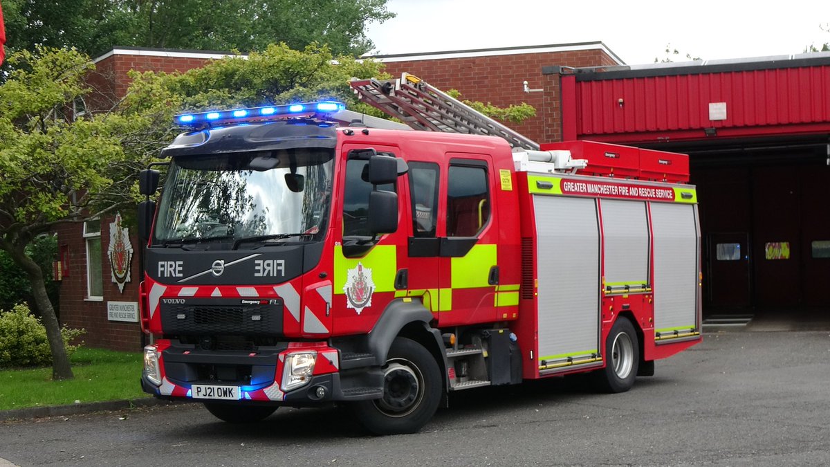lewis11483184's tweet photo. Here we see Gorton First Pump 21 Plate Based at Gorton Massive Thanks To Gorton White Watch For Letting Me get some Good Pictures Of the Appliances #GMFRS https://t.co/fgwpAOKIxt