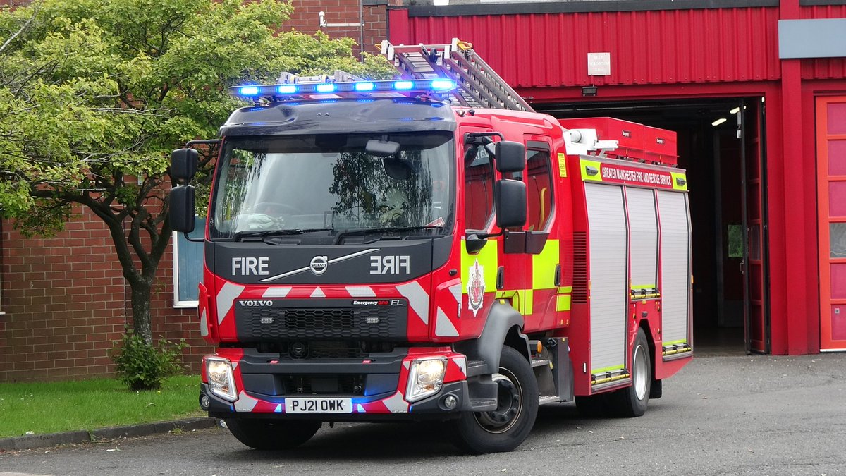 lewis11483184's tweet photo. Here we see Gorton First Pump 21 Plate Based at Gorton Massive Thanks To Gorton White Watch For Letting Me get some Good Pictures Of the Appliances #GMFRS https://t.co/fgwpAOKIxt