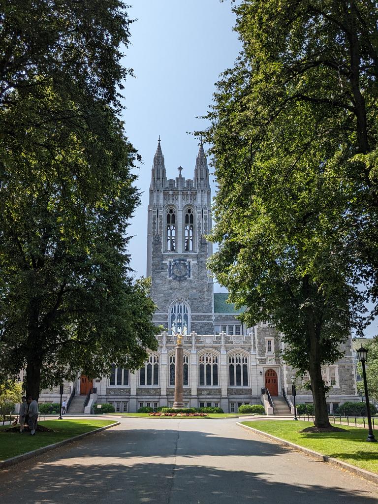 Just wrapped up an amazing week collaborating with economics teachers at <a href="/BostonCollege/">Boston College</a>. Thanks <a href="/FTEorg/">FTE</a>! #econ4teachers