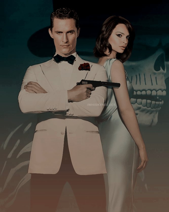 WHISKYNBLUES's tweet image. ──Con una pistola de utilería en mano y ejecutando la característica entrada del agente 007, en la que apunta a la cámara al inicio de sus películas, el británico hace acto de aparición con su bella esposa, su chica Bond @_RoseCarmichael  ──.

#RUBYFEST #RUBYFESTDRESS