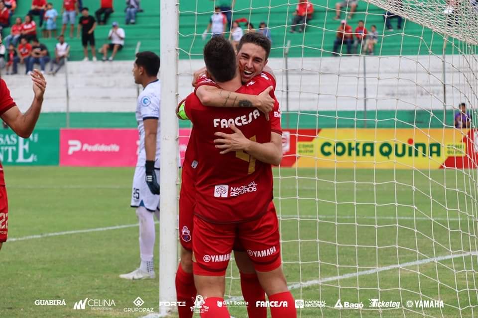 El abrazo del GOL  <a href="/S_Llamas/">sergio llamas</a> 🫂 @santieche22