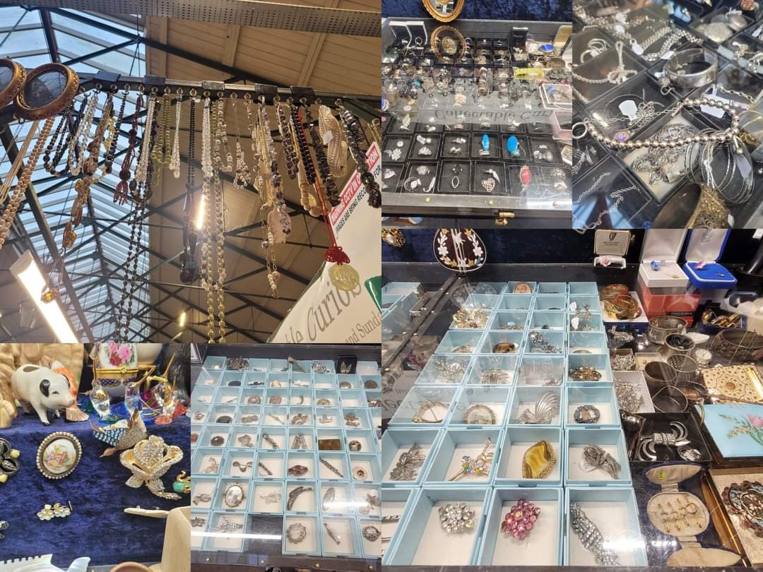 Who doesn't love some vintage jewellery... Lots available at the Collectable Curios stalls, St George's Market Belfast!

info@collectablecurios.co.uk

#VintageJewellery #VintageRings #VintageNecklaces #VintageBracelets #VintageBrooches #VintageBeads  #StGeorgesMarketBelfast