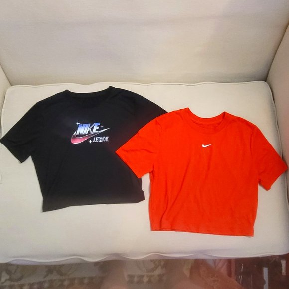 debbiesudduth1's tweet photo. So good I had to share! Check out all the items I'm loving on @Poshmarkapp from @TheRecycleista #poshmark #fashion #style #shopmycloset #vineyardvines #wrangler #nike: https://t.co/CB54RO9qyB https://t.co/mcGBmIoNnU