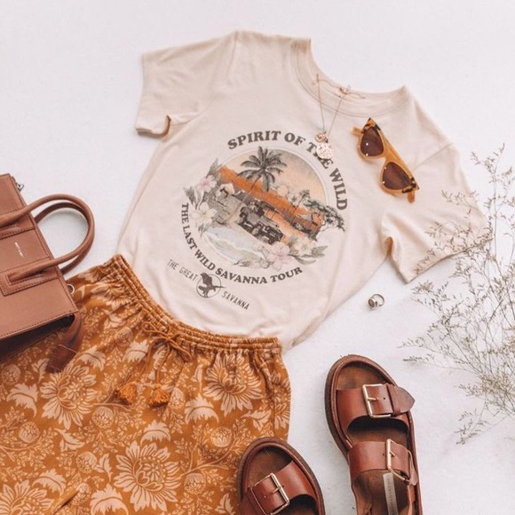 brookswebstore1's tweet photo. So good I had to share! Check out all the items I'm loving on @Poshmarkapp from @MyamisTreasure #poshmark #fashion #style #shopmycloset: https://t.co/JHZPCojI1G https://t.co/f94Y2Am3CB
