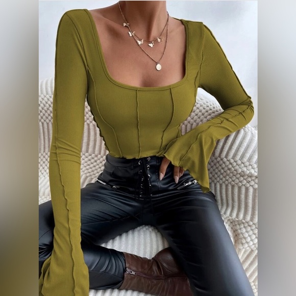 giadidonne's tweet photo. So good I had to share! Check out all the items I'm loving on @Poshmarkapp #poshmark #fashion #style #shopmycloset #laurenralphlauren: https://t.co/pnEaUzDFWY https://t.co/yY0J9xSHeM