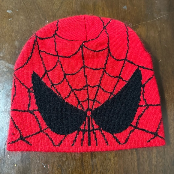 Keepinitretro7's tweet photo. So good I had to share! Check out all the items I'm loving on @Poshmarkapp #poshmark #fashion #style #shopmycloset #spiderman: https://t.co/PRHEhpvtHT https://t.co/qqBp2StDUP