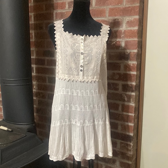 michele_loveday's tweet photo. So good I had to share! Check out all the items I'm loving on @Poshmarkapp #poshmark #fashion #style #shopmycloset #freepeople: https://t.co/mqpXMUlzBG https://t.co/8fs4g89Lq2