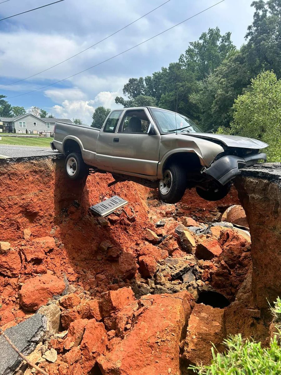 Hannah Mackenzie tweet media