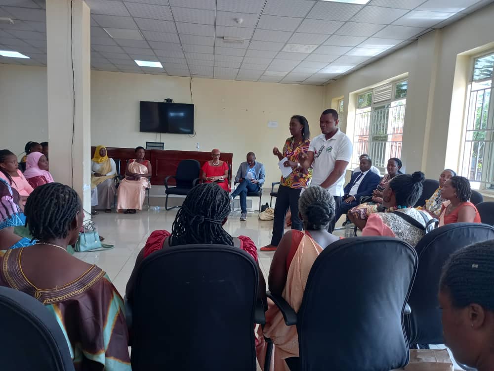 Ahead of #WomenDeliver2023, the @GlobalFund team had a fantastic interaction with the @rrpplus cooperative, evaluating #CommunityEngagement in Rwanda's HIV response, and delving into the accomplishments, gaps and opportunities.@RukiaMannikko,@RwandaCCM,@RwandaHealth, @RBCRwanda