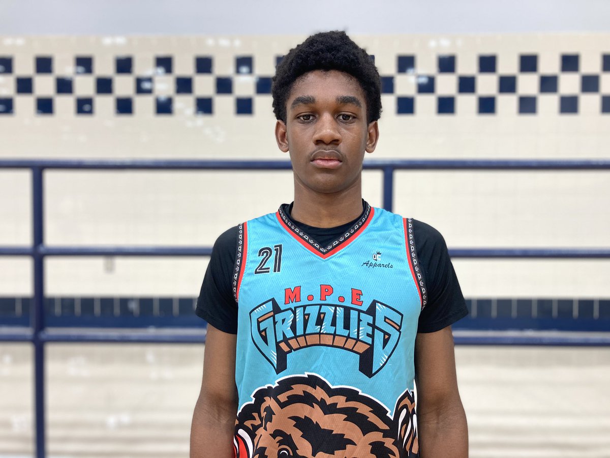 TexasHoopsGASO's tweet photo. #GASOFinale | Keller, TX

Standouts 🏀

MPE Grizzlies - 87
• @jblizzy1x - 27 pts 📸
• @Lowk2y_reggie - 27 pts 
• @RoyalWatsonJr01 - 13 pts

🆚

Future Spartans - 86
• @ihoopkaeden - 28 pts 📸 (6 3’s)
• @jaleal_allen1 - 24 pts (5 3’s)
• @_DJ_Page - 18 pts 

#GASO | Everyone’s Big Stage