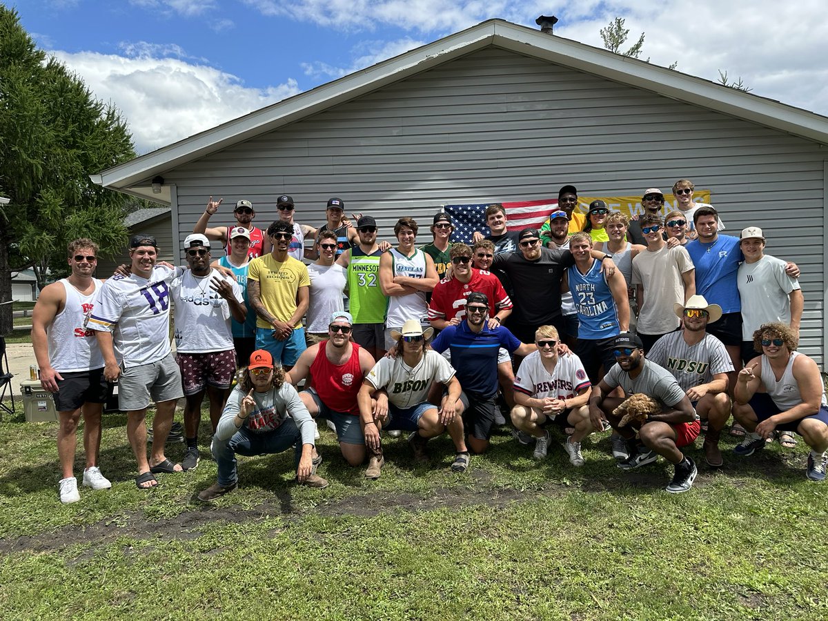 Grey Zabel tweet media