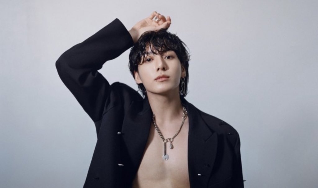 GoldenJKUnivers's tweet image. According to @HITSDD, who predicted the Spotify record for Jungkook, his debut solo album will be a full English album.