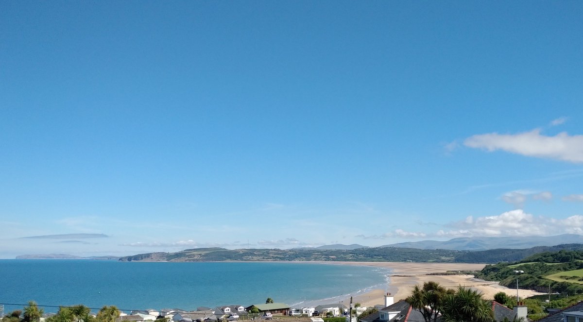 Still just a couple of weeks available over the summer period at our holiday apartment with a view. See bio.
Get 15-20% discount by visiting bestofwales.co.uk/anglesey-north…