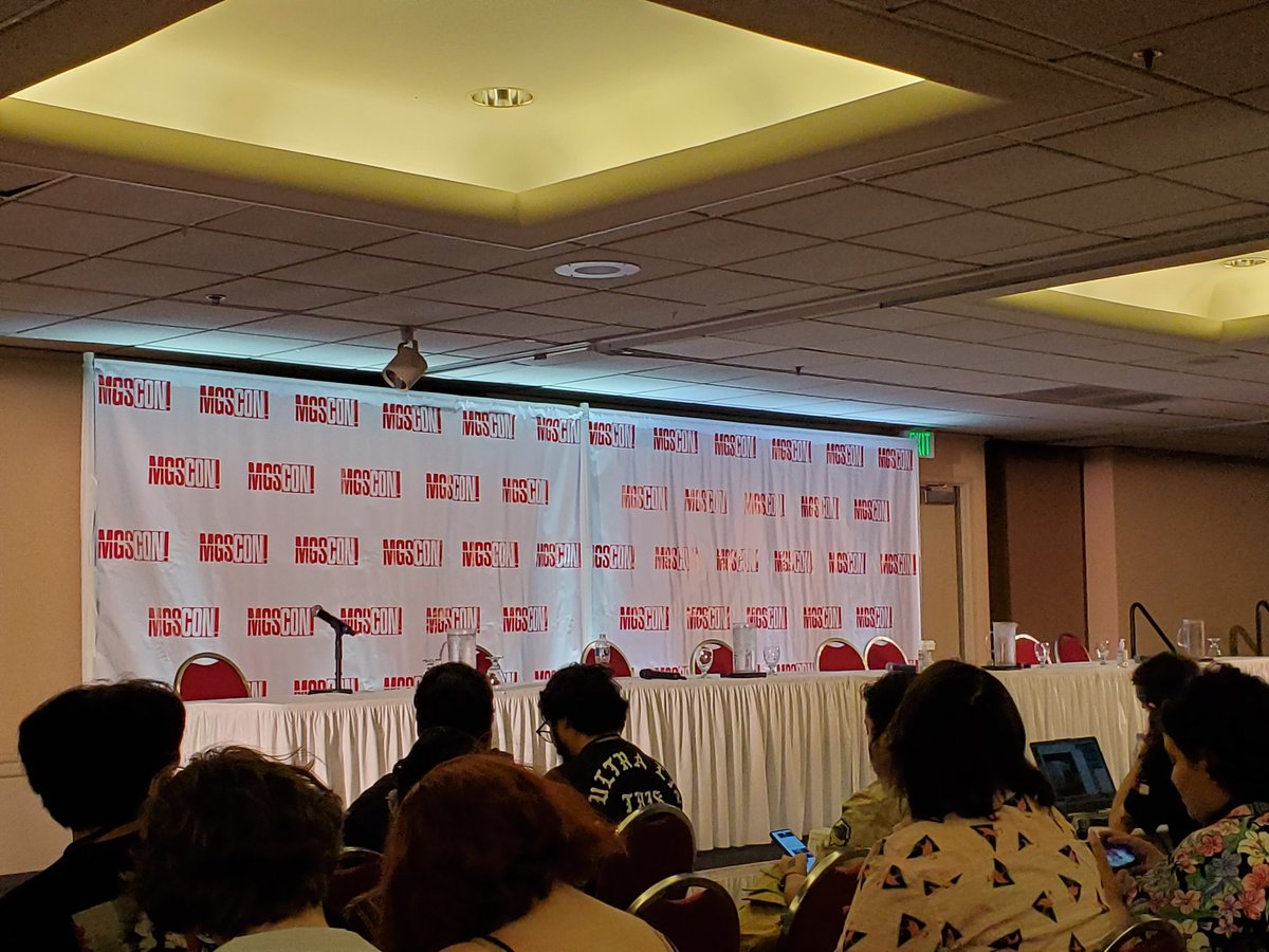 OffbeatProps's tweet image. Ten minutes left until the Voice Actor panel at #MGSCON.