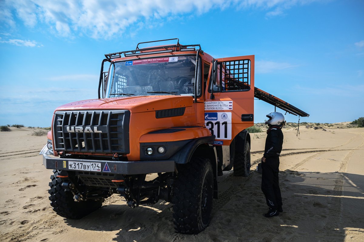 🚚 The 13th edition of the spectacular @silkwayrally has concluded today.

The largest motorsport event in Eurasia saw crews from 23 countries racing through 13 regions of Russia.

With #KAMAZ, #Ural & #MAZ participating — it's now the best rally raid to watch for truck racing 😏