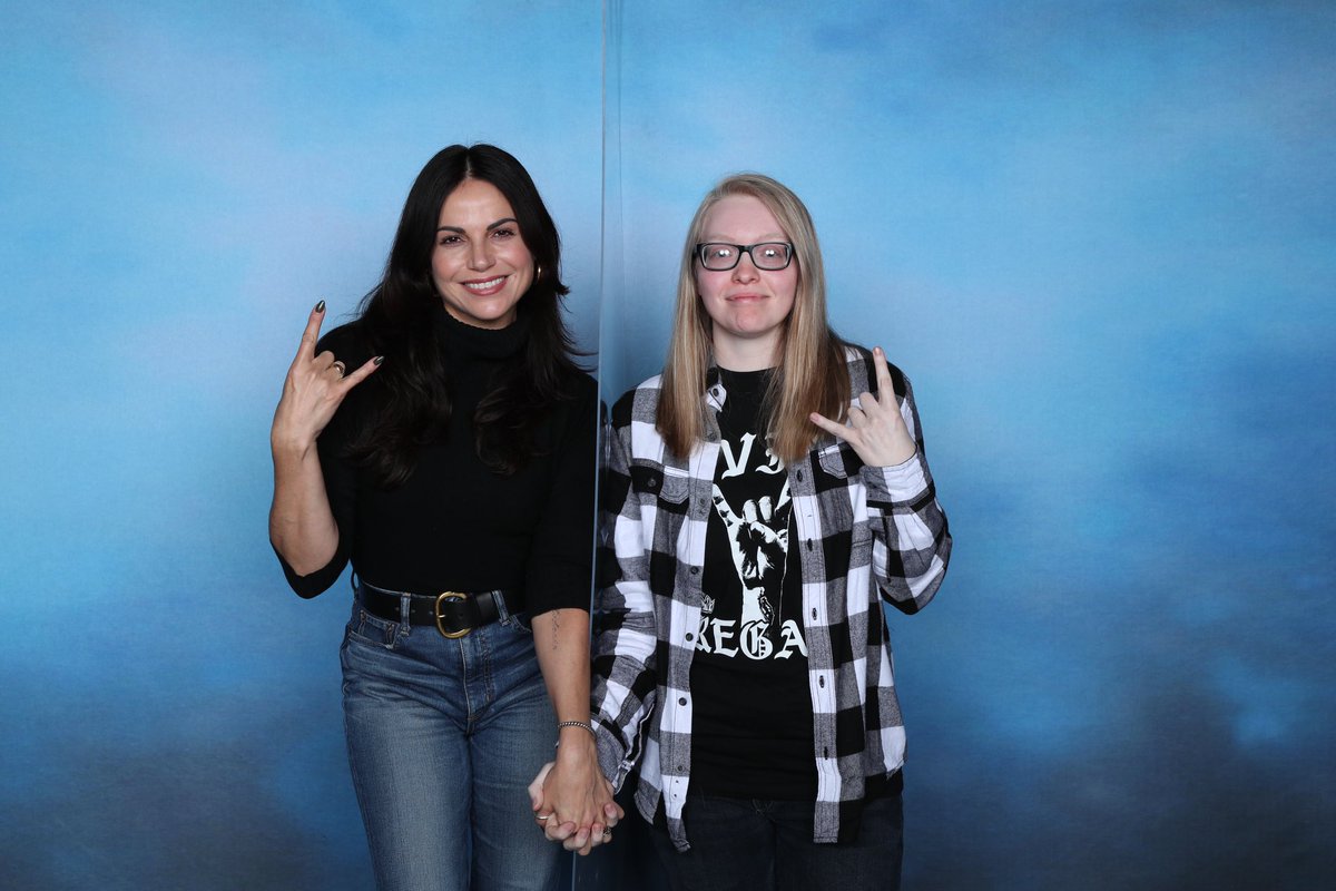 96_EvilRegal's tweet photo. Happy Birthday @LanaParrilla!!! I hope you have an amazing day! https://t.co/d7Y0PGrZ3y