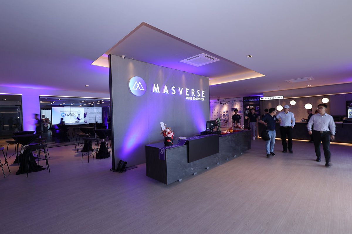 MasverseHub's tweet photo. Yesterday's opening of the Masverse Web3.0 Hub at Autocity Penang marked a significant step towards Web3.0 and an inclusive internet.
#Web3Revolution #TechInclusion #Malaysia #Web3Hub #Penang #Autocity #Web3Ecosystem #Web3Builder #BlockchainTech https://t.co/7Rldfu9dua