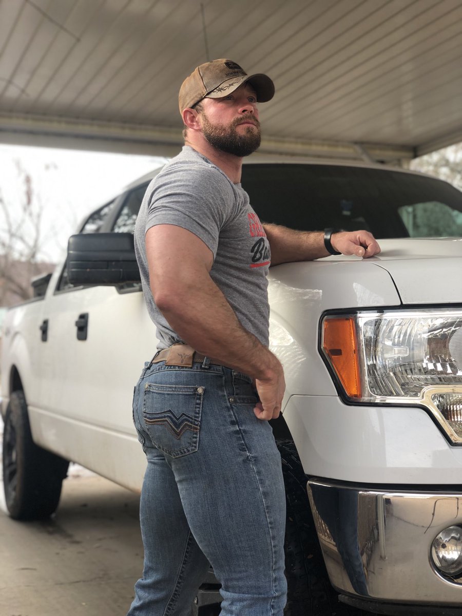 Trace Trainer on Twitter: "Try not to smack it as you walk by 👋🏼"