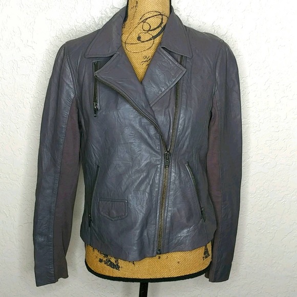 The Gift Yenta tweet media