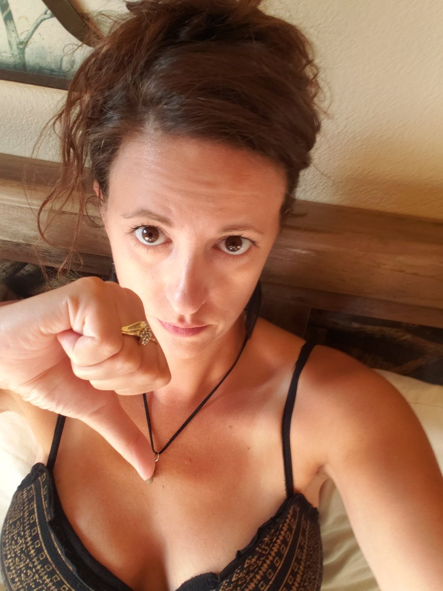 CourtneyDavis tweet media