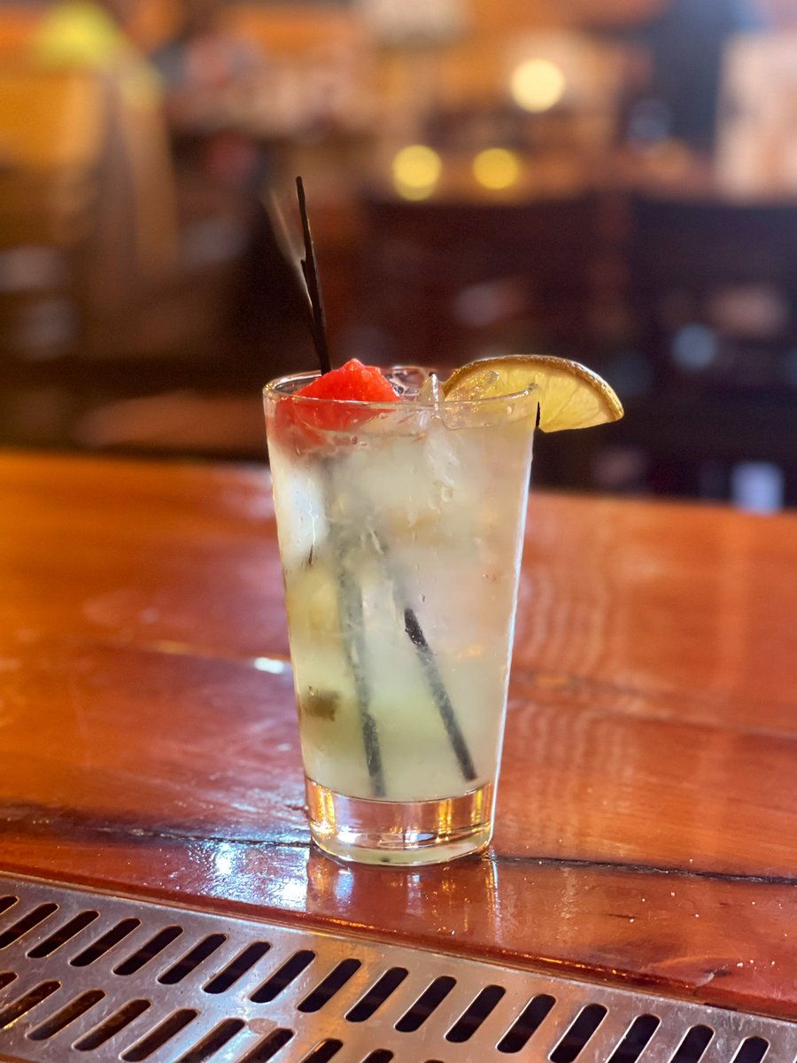 villagepie's tweet image. Nachos, Cocktails, Beer &amp;amp; the Seattle Mariners just seem to go together. Happy Saturday Everyone #SeattleMariners #Taphouse #24BeersOnTap