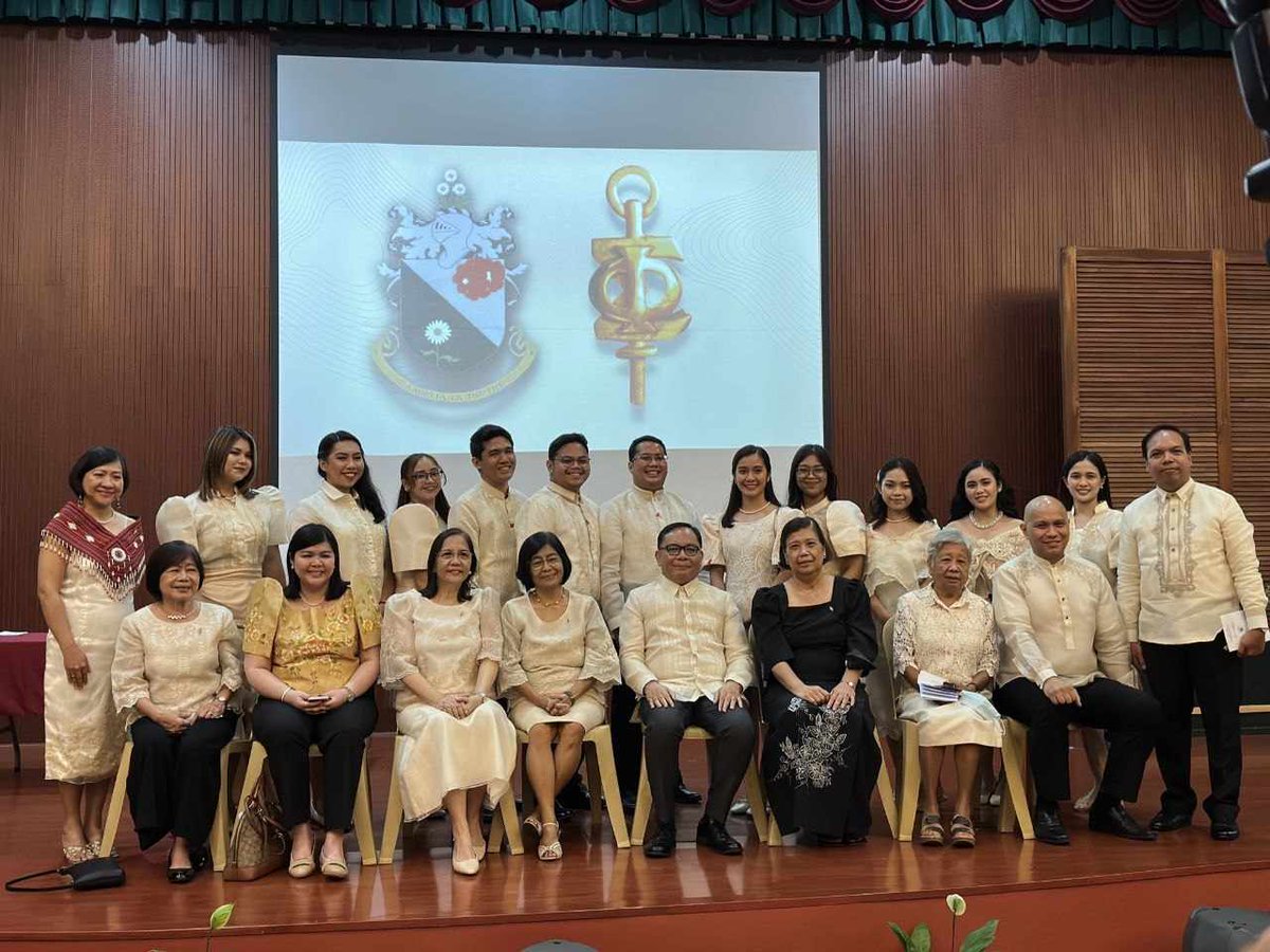 upv_bio's tweet photo. Welcome the Fellows in Science!

The UPV Biological Society would like to present and congratulate our constituents who have been inducted yesterday to the Phi Sigma Biological Science Honors Society - Alpha Chi Chapter at the Institute of Biology Auditorium, UP Diliman. https://t.co/dftlOIjJTj