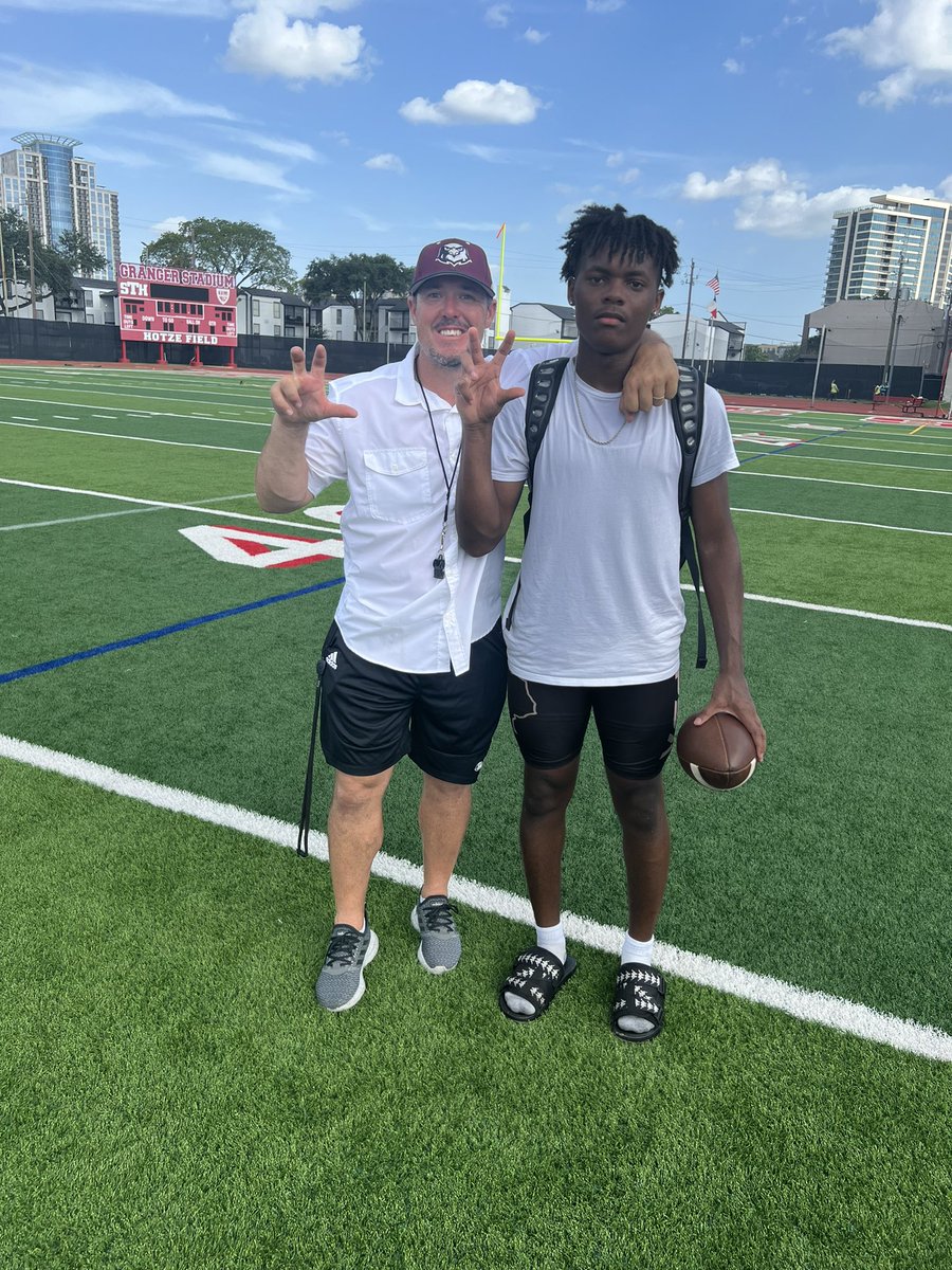 pharoahkennedy_'s tweet photo. Thank you @CoachBapMcM for the invite and putting on a great camp! Learned a lot, got some good experience, and walked out QB MVP first ever camp🏅
@CoachNealMCM @CoachRauMCM @McMURRYFOOTBALL @Chrisbrister5 https://t.co/JMRsHERTkE