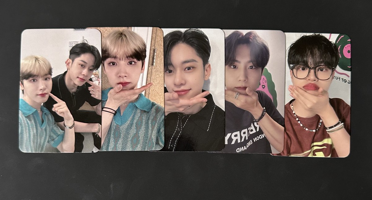 singsing113's tweet photo. 에이비식스 미공포 양도

개인 1장 - 0.4 / 4인 set- 1.3
유닛 - 0.6

미개봉 앨범- 0.4
앨범+미공포- 0.6

+준등기 gs반택 0.2 / +일택 0.4

https://t.co/sh0sb03mQT

ab6ix THE FUTURE 루저 전웅 웅이 김동현 동현 박우진 우진 이대휘 대휘 프롬스토어 뮤직아트 대면 포카 fromm musicart sell https://t.co/d5lMadcCZj