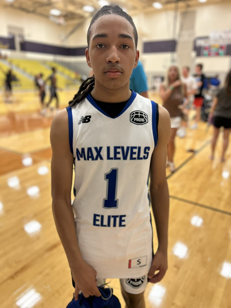 #GASOFinale | Keller, TX

<a href="/TeamRNJElite/">RNJ Elite</a>:

<a href="/KairelR/">kairel robertson</a> 
Hit needed shots at every level to end up with a tough win

<a href="/maxlevelselite/">MAX LEVELS ELITE -P32</a>:

<a href="/ZaydTaylor/">Zayd Taylor</a>
Holding it down 
- Plays with talented teammates and still found ways to show out 

#GASO | Everyone’s Big Stage