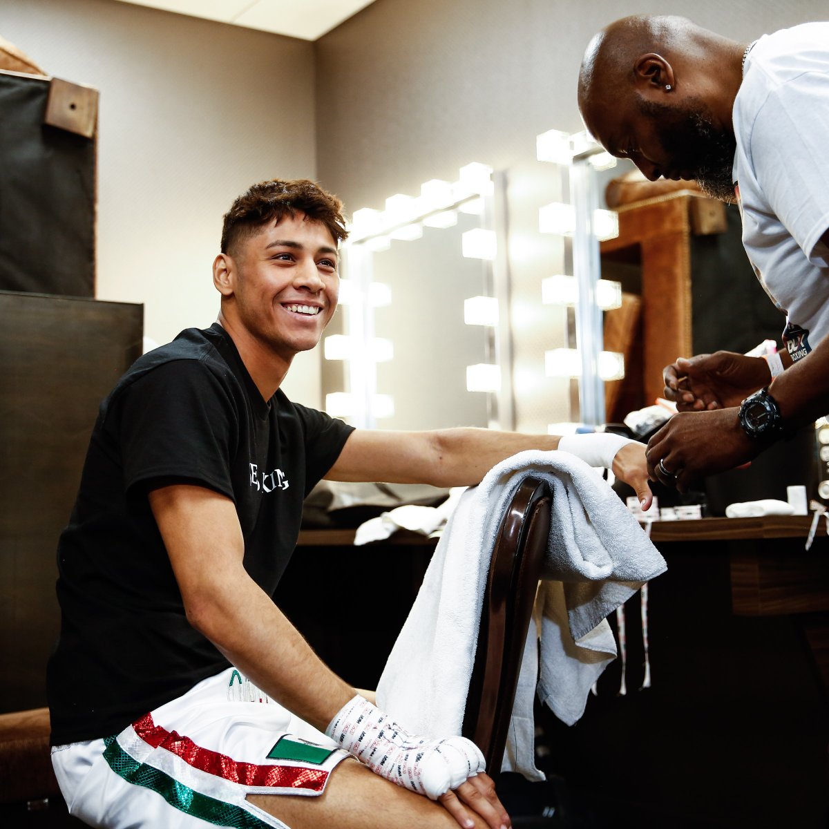 atsboxing's tweet photo. First 🆙

#RojasSanchez about to set the show off right 💯

Tune into #MartinHarutyunyan NOW on @Showtime https://t.co/FiihBzLenm