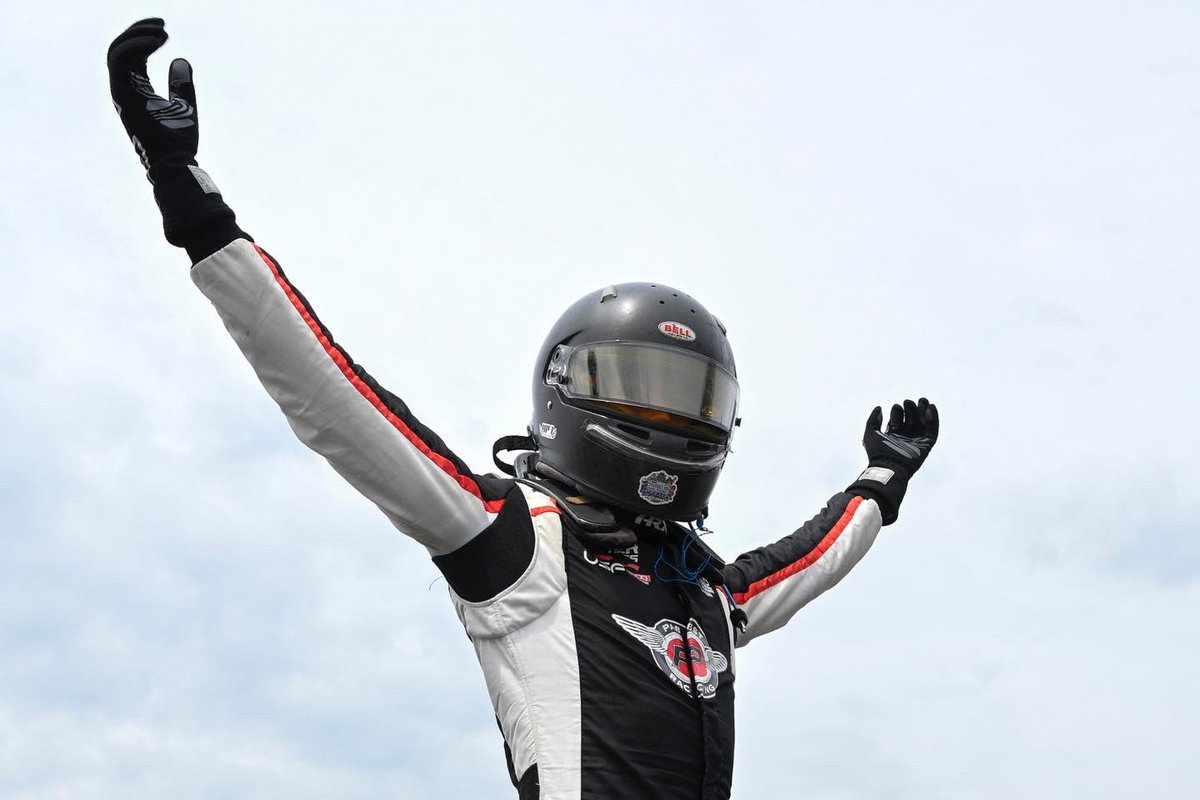 USF2000's tweet image. 🗣️“I didn’t know if it would work, but ultimately that was the best call anyone could have made.”

Simon Sikes, thanks to some expert strategy, padded his points lead with a spectacular victory on the streets of Toronto 🍁‼️

📰: usf2000.com/news/good-call…

#USFPro | #TeamCooperTire