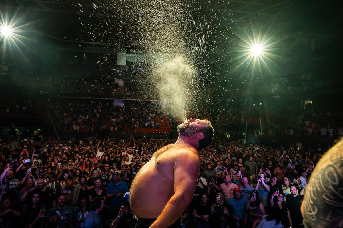 bertkreischer's tweet photo. THANK YOU BOISE!!! https://t.co/7lhXOLqPO6