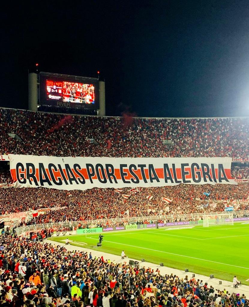 Beto10Alonso's tweet photo. Inmensos, jugadores y cuerpo técnico. Campeonato ganado de punta a punta ¡Gracias por esta gran alegría! 🇮🇩♥️ https://t.co/B0AozoL5UI
