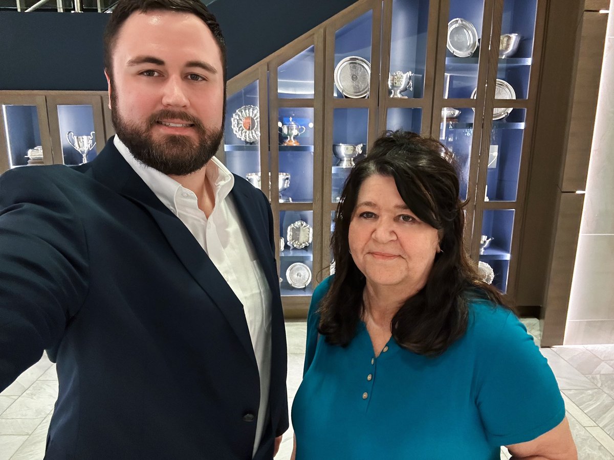 realScottPfaff's tweet photo. Lettin’ the good times roll at concert night! 

#oaklawn #concert #casino #racetrack #trophies #awards #fun #event #hotsprings #hotspringsarkansas #arkansas #arkansaslife https://t.co/bBNTv4y1vO