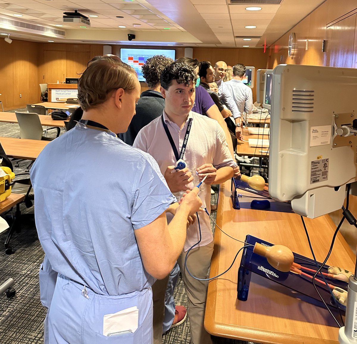 4/🧵

And most importantly, all of the #NEAUA Uro PGY-1s 💎 coming from near and far with enthusiasm and energy that helped make today so enjoyably successful! 

See y’all next year!