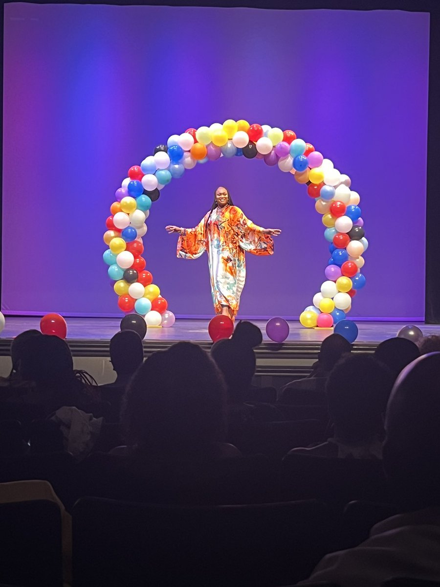 FullerTorica's tweet image. Tonight WAS Amazing!!!! “Color of Change” Fashion Show for Scholarships….Loved BEING on the Stage with my fellow models and also representing the organization as…. 2022 Ms. Nowayne Alumni!!!! AWESOME JOB Everyone. #FashionModeling #NorwayneAlumni #ForScholarships 😁🧡🧡🩷🩷❤️❤️