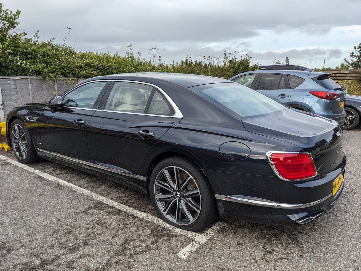This guy, in his new ~£200k Bentley Hybrid, is not having the best day. Guessing getting a new tyre in rural Devon on a Saturday night is not that easy?