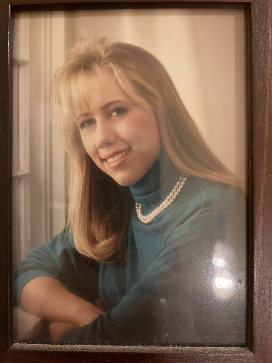 JulSPNForever67's tweet photo. Here’s mine 
High school:                     Now: https://t.co/3pXY80Tr2P