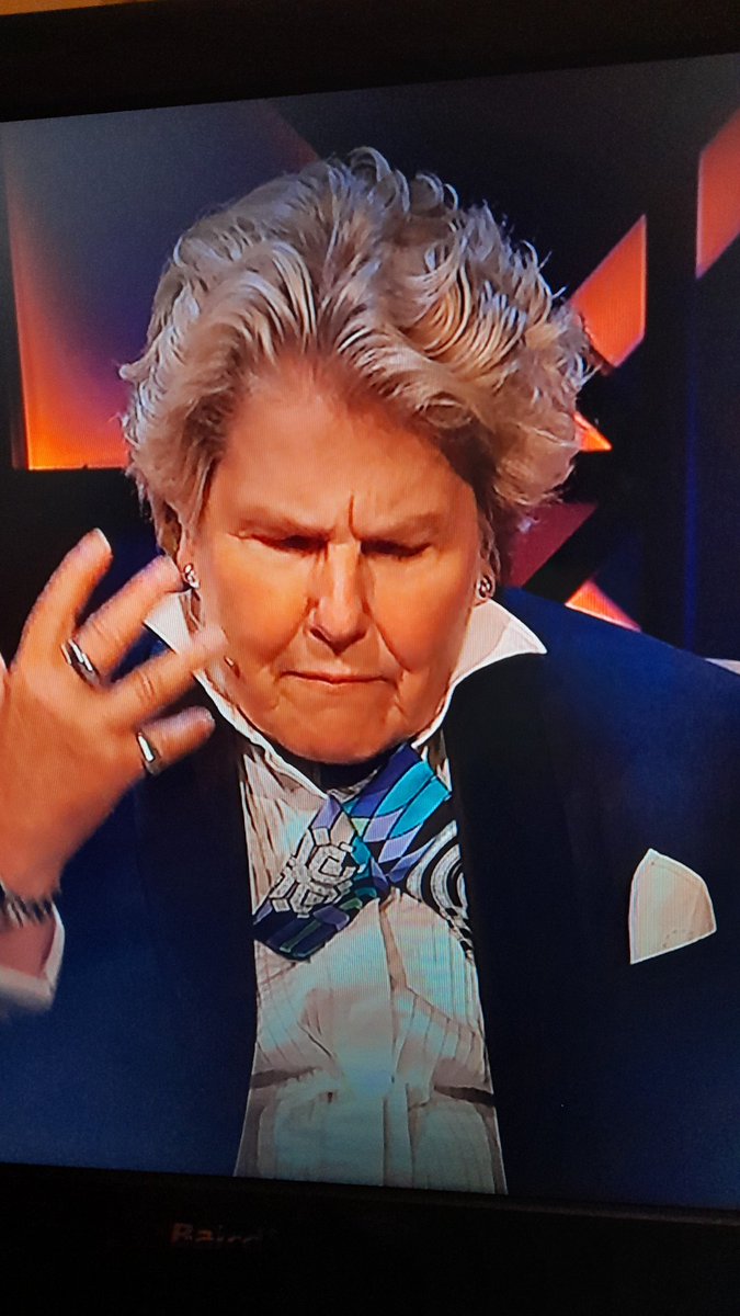 philarke's tweet photo. Sandy Toksvig decided to guest on this year's proms as Beethoven !? https://t.co/OP6BT8bUwK