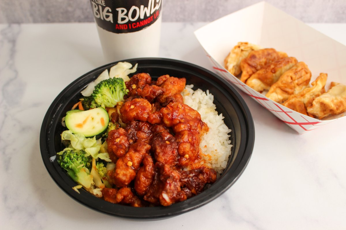 In honor of #NationalOrangeChickenDay today, here’s a reminder in your feed of how amazing Orange Chicken looks when it’s not under a heat lamp 🚫🐼

#foodie #dinnerideas #funny #asianfood #tmadsocial