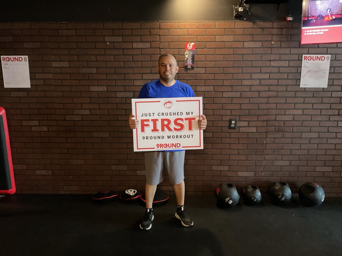 9RoundNOVA's tweet image. Celebrate good times, come in! 🎉 🎵 Birthdays, first workouts, and CHOW winners are all reasons the team comes out to party! Congrats and welcome to the 9Round family💪💪🥊🥊

#birthday #champion #firstworkout #startsomewhere #celebrate #milestone #burpees #fitness...