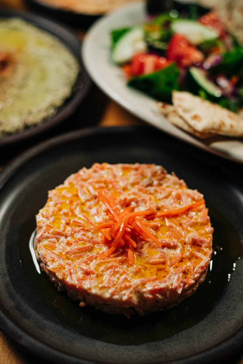 Stop what you're doing, it's Carrot Garlic Yoghurt Dip time 😄👏 #MedBoxGrill #eeeats