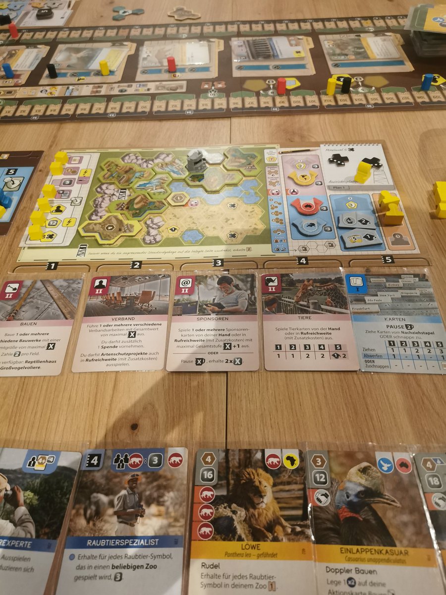 Arche Nova.
Dank einer hervorragenden Kartenkombi mit vielen Raubtieren und passenden Sponsorenkarten konnte ich heute endlich mal meinen ersten Sieg in diesem Spiel verbuchen :)

#archenova #arknova #boardgames #Brettspiele